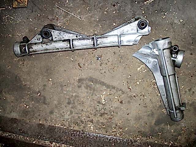 Разломана пополам рулевая рейка Разломана пополам рулевая рейка