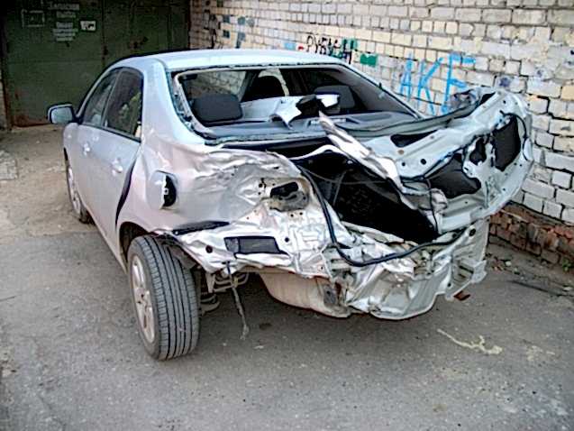 Toyota Corolla Снесло задок Toyota Corolla Снесло задок