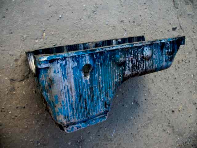 Поддон от грузовика пробит Поддон от грузовика пробит