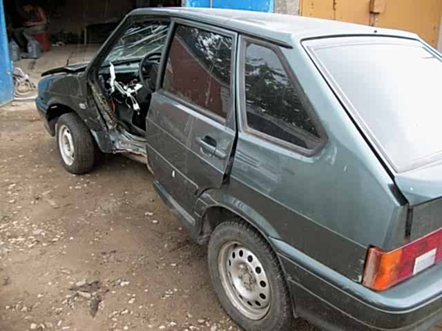 Сильный боковой удар Сильный боковой удар