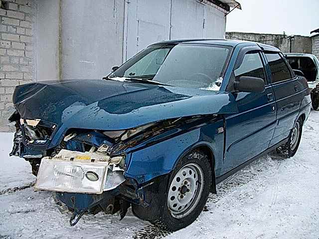 Удар в передок, переднюю часть автомобиля Удар в передок, переднюю часть автомобиля
