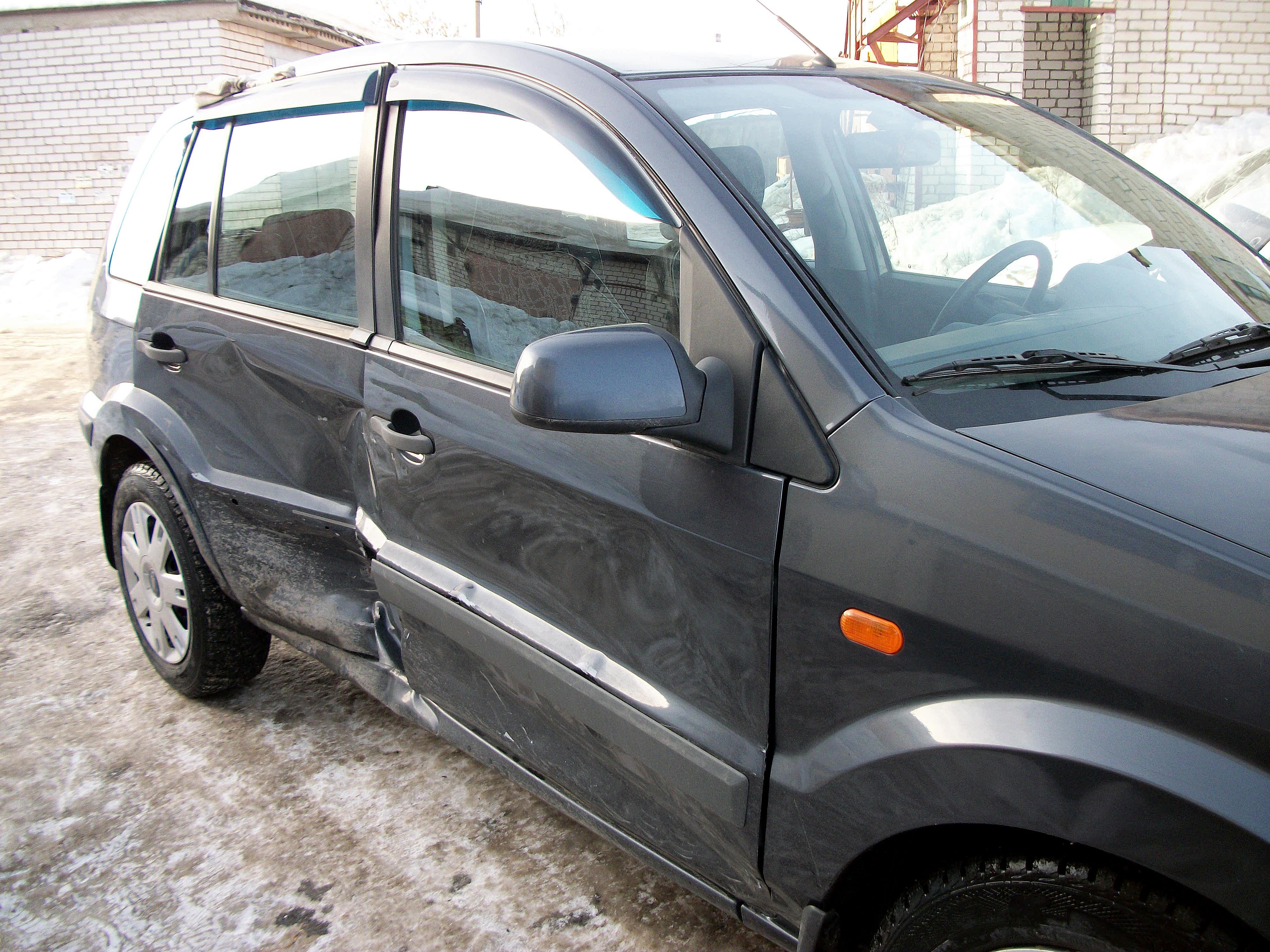 Нарушена геометрия кузова Нарушена геометрия кузова