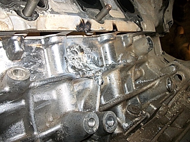 Ремонт блока двигателя Ауди А6 аргонной сваркой Ремонт блока двигателя Ауди А6 аргонной сваркой