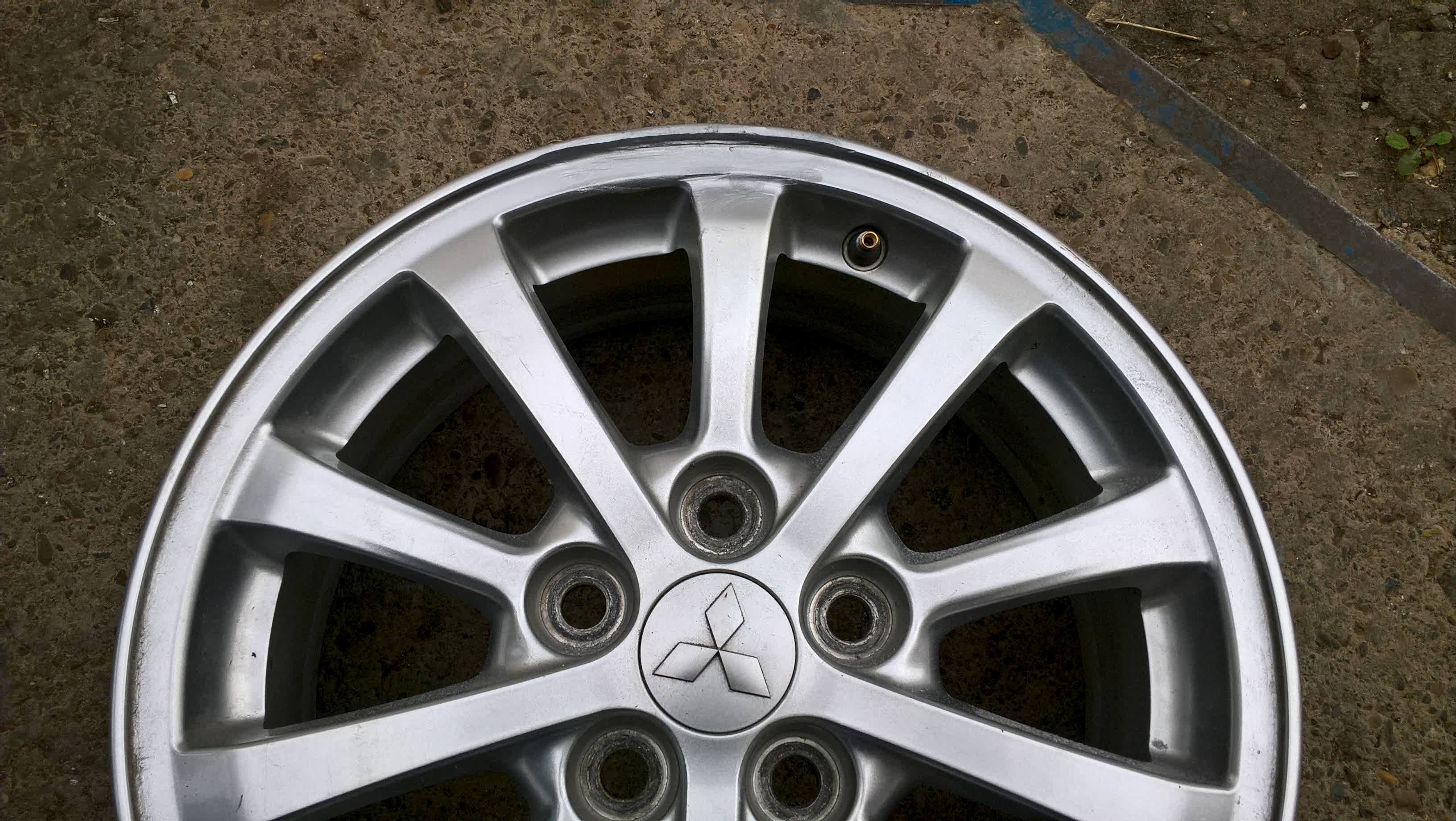 Ремонт литого диска Mitsubishi ASX аргонной сваркой Ремонт литого диска Mitsubishi ASX аргонной сваркой