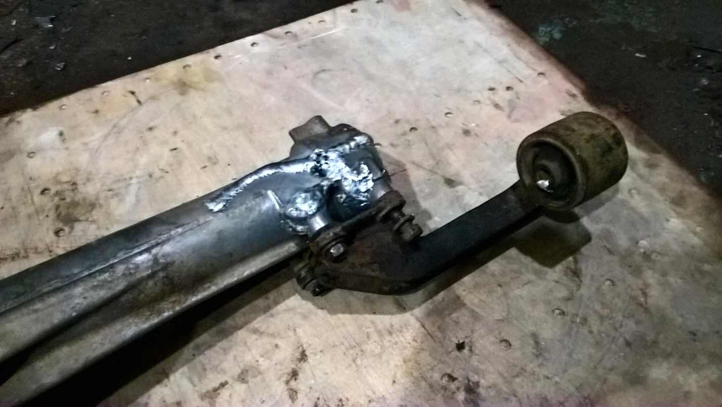 Приваривание крепление коробки аргонной сваркой Приваривание крепление коробки аргонной сваркой