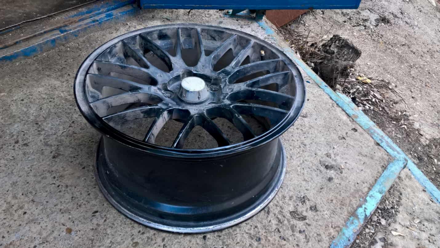 Ремонт колесного литого диска аргонной сваркой Ремонт колесного литого диска аргонной сваркой