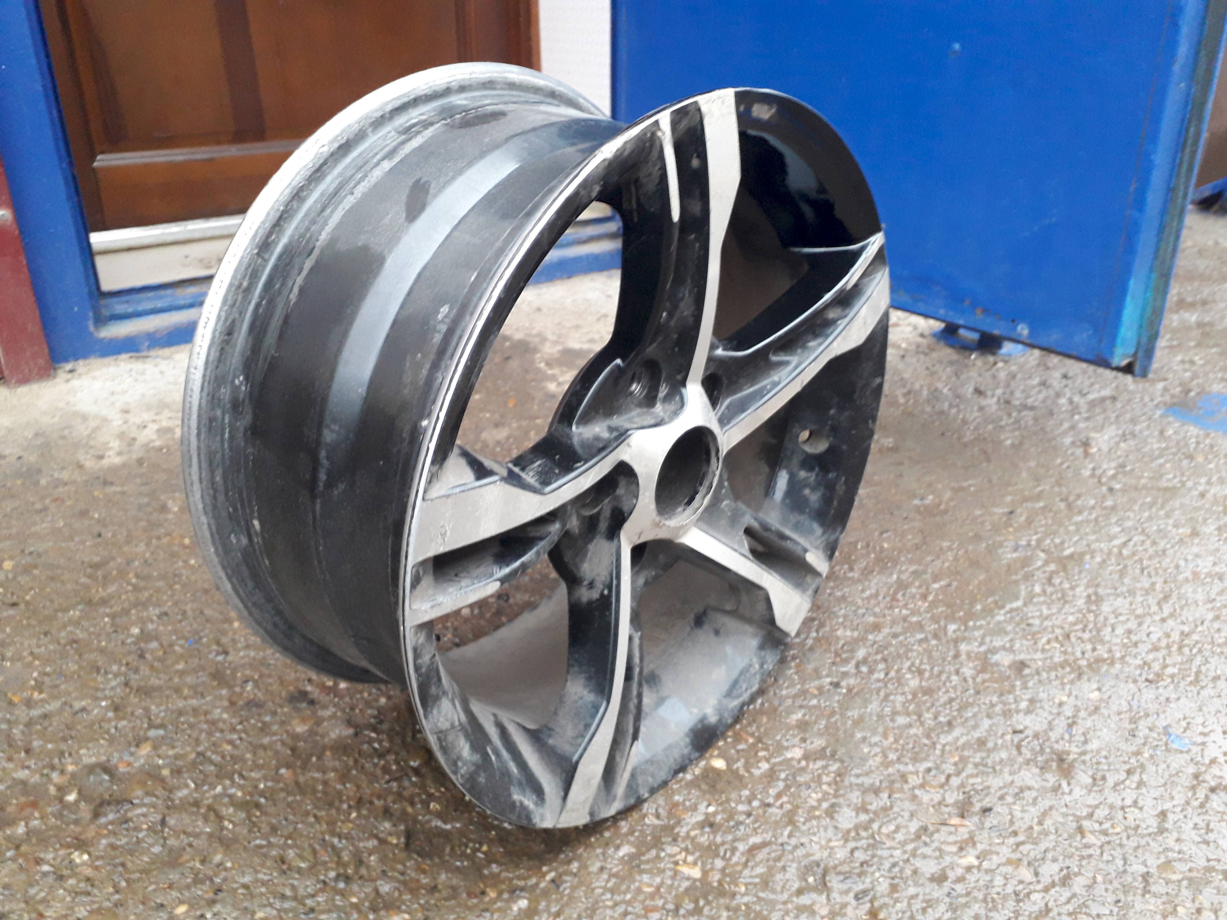 Ремонт литого диска Ремонт литого диска