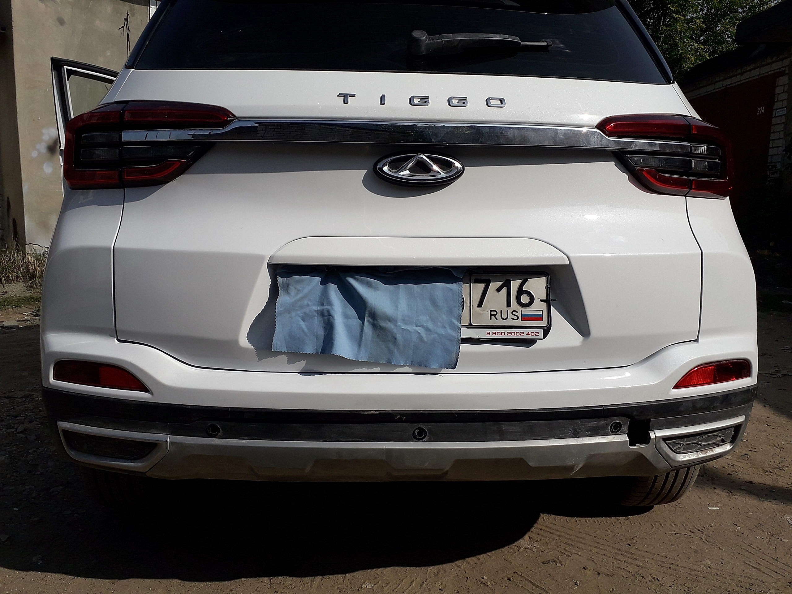 Ремонт и покраска крышки багажника и бампера Ремонт и покраска крышки багажника и бампера